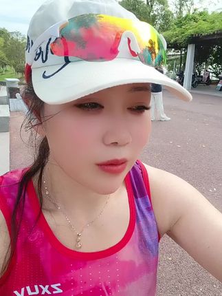 新的一天,带着微笑出发,让美好如影随形。早上哦!