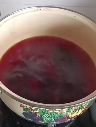 鸡血藤是什么植物,它分泌的这些红色汁液到底是什么?#植物科普 #一日一植物 #鸡血藤#蜜花豆