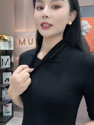 #打底衫 #百搭上衣 #时尚穿搭 #内搭外穿都好看 #穿出自己的风格