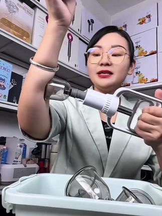 吸力大,出痧快的拔罐器,结实防爆材质,收纳盒装的更好收纳#肩颈酸痛 #拔罐器 #真空拔罐器 #拔罐刮痧 #拔罐养生