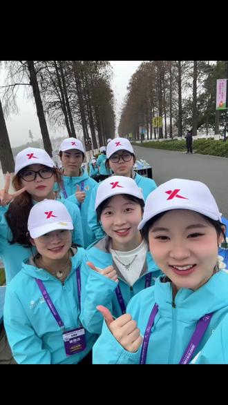 “樱”为有你,漫城花开!志愿者第一视角已上线,快来找找有没有你吧!#武汉马拉松 #全马 #汉马志愿者