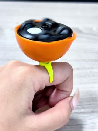 小朋友的旋转陀螺#儿童玩具 #玩具推荐 #新奇特创意 #解压玩具 #小朋友玩具