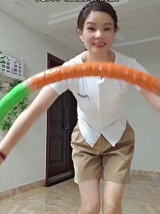 每天坚持30分钟呼啦圈,腰细了 肚子平了#呼拉圈转起来