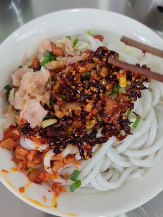 贵州干米粉,泡出来和新鲜米粉一样好吃,当早餐午餐宵夜都安逸得很#美食 #妈呀太香了 #米粉 #嗦粉 #贵州特产