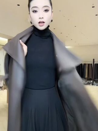 长款大翻领皮风衣外套2025秋季装新品女装时尚洋气显瘦气质长外套#气质长款风衣外套#时尚洋气皮衣长款外套#长款大翻领皮风衣外套