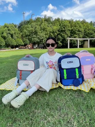 阳光8点超轻便减负书包,双肩背包#学生党必备 #学生书包 #双肩背包 #大容量