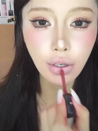 木柯诗这柔雾感谁看了不说一声绝,素颜涂也很好看的颜色#木柯诗唇泥 #木柯诗唇泥试色 #春天口红 #唇妆 #口红试色