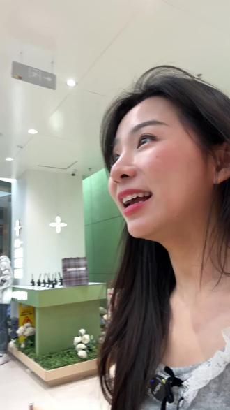 小杯子太可爱了#茉莉奶白 #茉莉奶白自嘲熊 #自嘲熊同款 #圣诞草莓季