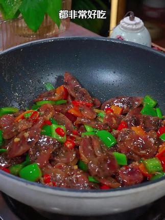 香肠都爱吃,但梅干菜香肠你肯定没吃过,口感微甜,肉香加上梅干菜的香,真的太好吃#香肠 #梅干菜香肠 #真材实料好味道
