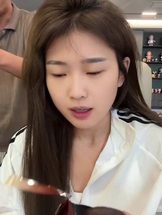 上行斋居然又出新品了,吃过它家老版福团的,一定要试试这个生巧打糕,比老版福团还要好吃 #上行斋生巧打糕 #福团