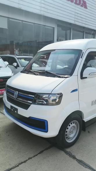 金杯新海狮EV 客运版6座,300公里续航,40度电,支持快充慢充,喜欢的老板咨询