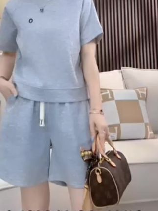 蕊柏斯夏季新款女刺绣套装时尚休闲百搭减龄运动短袖+短裤YM