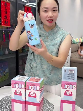 就小茶日记这个保温杯,真的太可爱了,孩子喜欢的不得了,品质真的好#儿童水杯 #吸管杯 #保温杯 #小茶日记保温杯