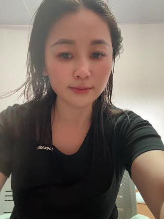经常熬夜的脸上有黑点点的都可以用