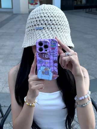 好喜欢这个紫格沙发小狗🐕壳壳呀!!竖放可刷视频横放可追剧!太方便啦!!好闺蜜送我一个叭!!#这也太好看了 #这个手机壳真的长在我心巴上了 #闺蜜同款 #敲可爱 #手机壳