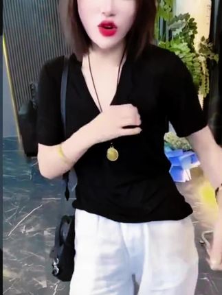 新款洋气显瘦V领百搭上衣小衫【微透】#显瘦穿搭