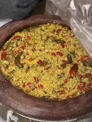 老乡些,你们一定要搞一下渣海椒炒回锅肉、炒洋芋丝,渣海椒蛋炒饭,那味道相当巴适!#妈呀太香了 #渣海椒#地方特色美食 #下饭菜 #家乡的味道