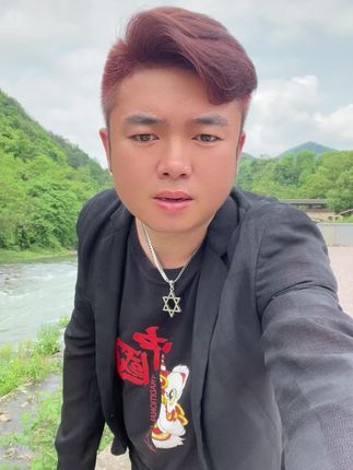 美丽的风景，孤独的我