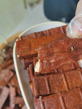 四川摆摊手工花椒豆干 麻麻辣辣,好好吃哦#真材实料才能做出好味道 #吃货的世界唯有美食不可辜负 #豆干