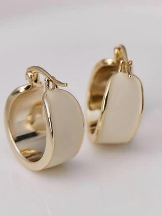 高级轻奢时尚耳扣#美出高级感 #时尚饰品 #网红饰品 #用琥珀流光风打开秋天 #秋天一起做琥珀流光美女