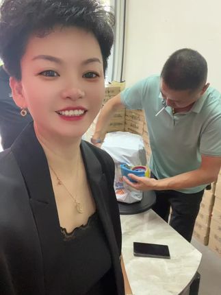 "很多事情不需要答案,态度就是答案。”时间从来不语却回答了所有问题。感谢一路支持我的粉丝朋友们!