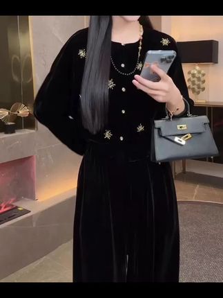 #今日穿搭 #高级感穿搭 #温柔穿搭 #小众穿搭 #黑色系穿搭