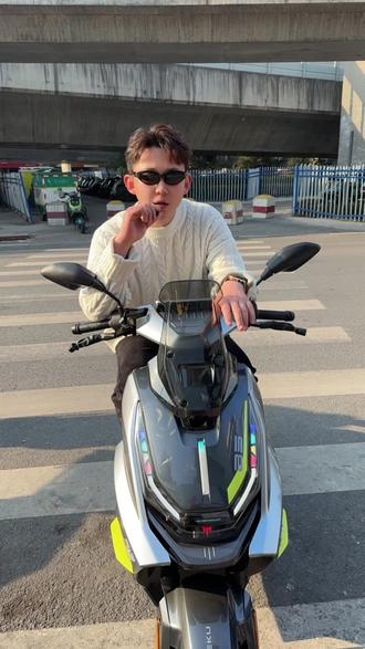 极酷es85pro!测评!#厉害了我的车 #改装车文化 #这车牛逼不 #极酷 #极酷电动车