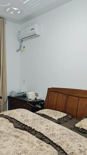 装修进程➕1
太喜欢卧室投影仪了
不许有人说它坏话
根本没办法不买🥺
赶紧激情分享一波#装修 #装修日记vlog #卧室 #投影仪 #抖音小助手dou上热门