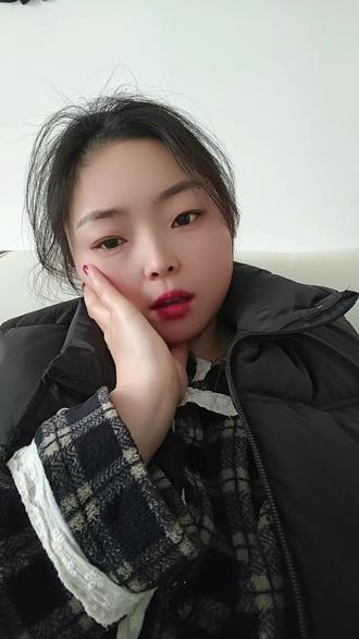 什么鬼 感冒,你迟不来,晚不来,偏偏选在大年初一,还来势汹汹。就当是把一年的霉运都带走了,愿往后的日子一帆风顺,健康平安!