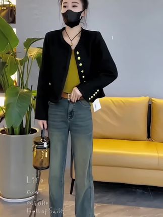 #秋季牛仔裤 #早秋穿搭三分钟出门不是梦 #秋季日常实用穿搭思路分享 #变美的捷径就是跟着博主学穿搭#秋冬穿搭新鲜感在线@DOU+小助手@DOU+上热门