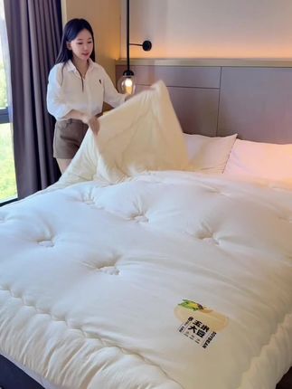 天气说冷就冷,趁现在活动便宜赶紧备上!#源头工厂 #被子 #床上用品 #大豆被