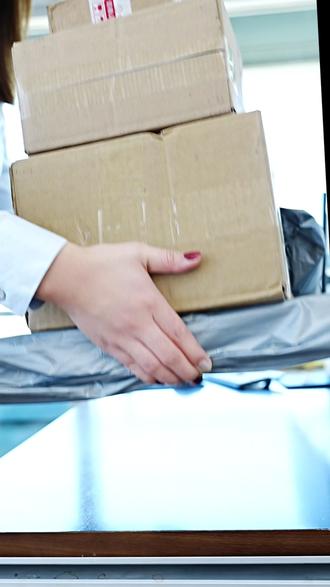 用移动挣AI豆,爱购商城兑好物超省钱 在移动爱购商城,1豆起兑诸多好物,更有挣AI豆秘籍,快来吧!#用移动挣AI豆享爱购 #中国移动 #AI豆 #省钱 #爱购