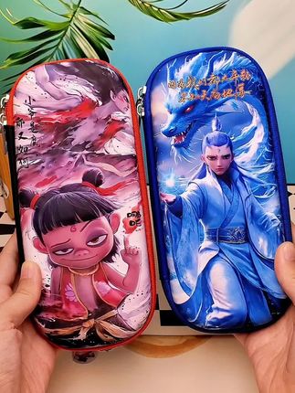 马上要开学咯 铅笔文具盒你准备好了吗?这款哪吒敖丙#文具盒 超可爱 还是双拉链设计的 小朋友很喜欢 #哪吒文具盒 #学习用品 #铅笔文具盒