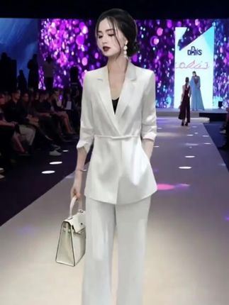 #高级感穿搭 #轻奢女装 #穿出高级感 @DOU+上热门