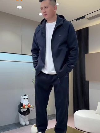 #休闲减龄穿搭 #运动穿搭 #高级感 #时尚穿搭 #套装