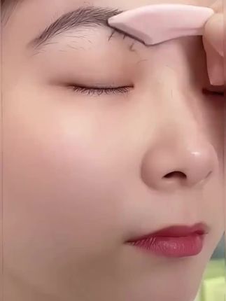 新款弯月修眉刀修眉剪刀修眉刮眉刀眉毛修剪带眉梳剪新手修眉套装#修眉刀#好物分享