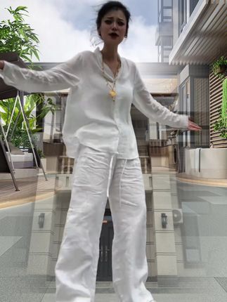 #出游穿搭 #优雅气质 #时尚达人 @抖音小助手