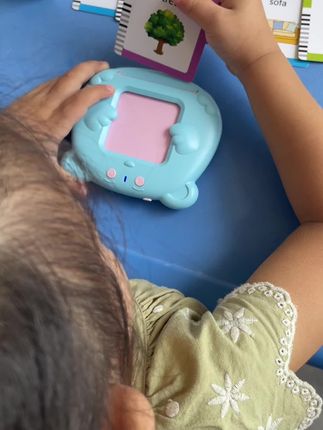 幼儿双语卡片早教机,老师推荐,跟读学得更快,宝妈省心,没有电子屏幕,不伤眼~#幼儿启蒙 #早教益智玩具 #让孩子远离手机 #边玩边学 #超便宜超划算