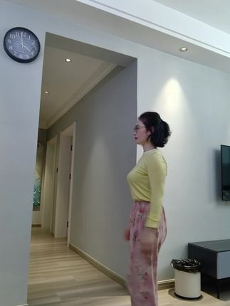 指压板非常神奇,亲测有效,改变最大的就是睡眠,还有脚都热呼呼的,由于人的生活压力大,烦心事多,晚上躺床上就想这想那,想多了就睡不着,睡不着非痛苦,指压板是非常好的,你只要每天踩半个小时,而且改善身体机能,掉体重#指压板#居家锻炼