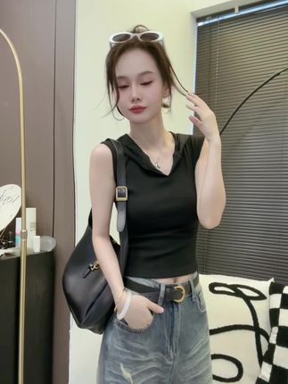 #夏日必备 #背心穿搭
