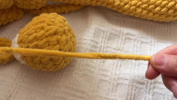 长颈鹿小号包包钩织教程,耳朵,鹿角,鹿腿 #长颈鹿包包钩织 #爱生活爱编织 #毛线钩织