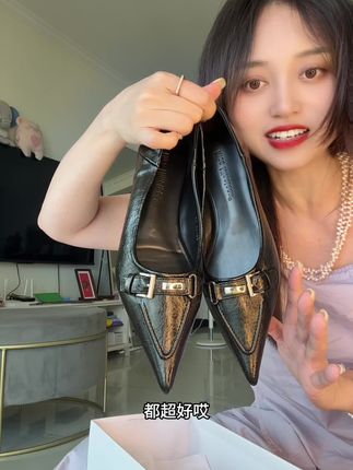 法式气质优雅尖头皮带扣 复古小皮鞋#轻奢女鞋 #美鞋控 #通勤搭配 #穿出高级感 #小众设计感