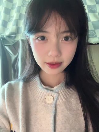 冷战#大一 #嘉桐摇 #腼腆内向文静小女生