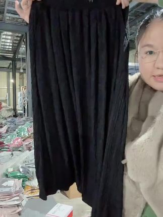 #百搭显瘦 #面料柔软亲肤 #女装穿搭 #半身裙 #裙子
