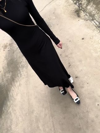 拿什么记住我呢,是我那死犟死犟的脾气,还是那颗特别柔软心 倔强又强势 又或者是我那急性子 没有安全感又爱吃醋 明明很在意却又喜欢说反话 还是那不服输不低头 不撒娇不善言辞呢 所以注定要失去很多#今日穿搭 #高级感穿搭 #高级穿搭 #显高显瘦穿搭 #品味穿搭