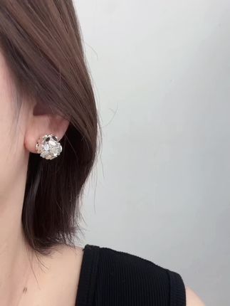 一眼爱上的圆球耳钉!闪闪亮亮,小众又别致,轻奢又高级#时尚饰品 #饰品分享 #戴出了高级感