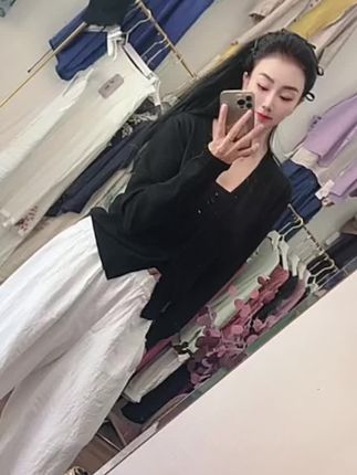 情困心软人,发财狠心人,无心破情局,无情破全局;