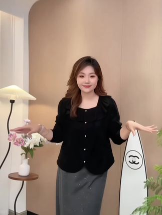 #品质女装 #新款法式方领设计#时尚潮流气质显瘦上衣#女士春秋款衬衫#这款式最适合你