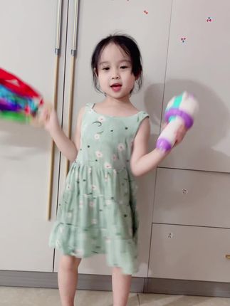 既是小话筒,也是麦克风,还可以连接蓝牙播放海量早教内容,锻炼宝宝表达能力,自信心、不怯场#母婴好物#宝宝好物推荐#儿童玩具 #话筒玩具#宝宝学说话