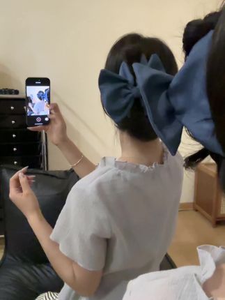 用一次就爱上的抓夹,真的又好看又好用#爱了爱了 #网红发饰 #拍照姿势 #简单发型 #发饰发夹